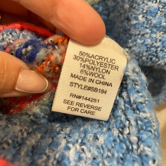 Moon & Madison Multicolor Knit Abstract Sweater - Picture 8 of 8